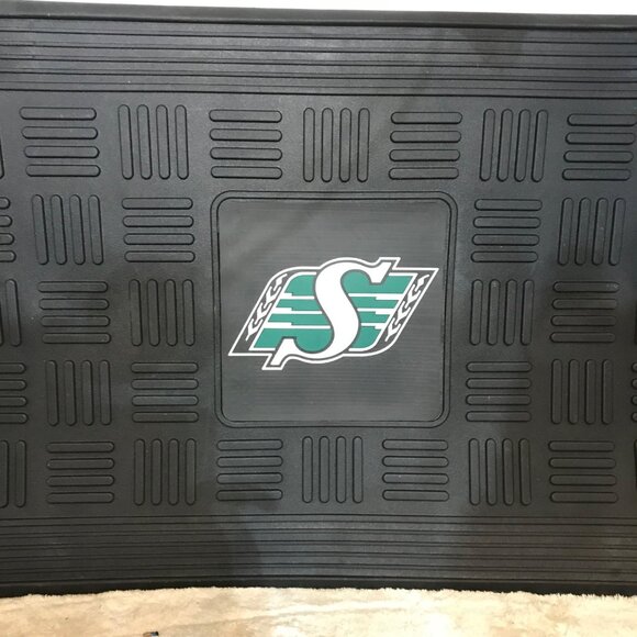 Saskatchewan Roughriders Floor Mat Heavy Duty Licensed Vinyl 30"x17" Fanmat - Picture 7 of 8